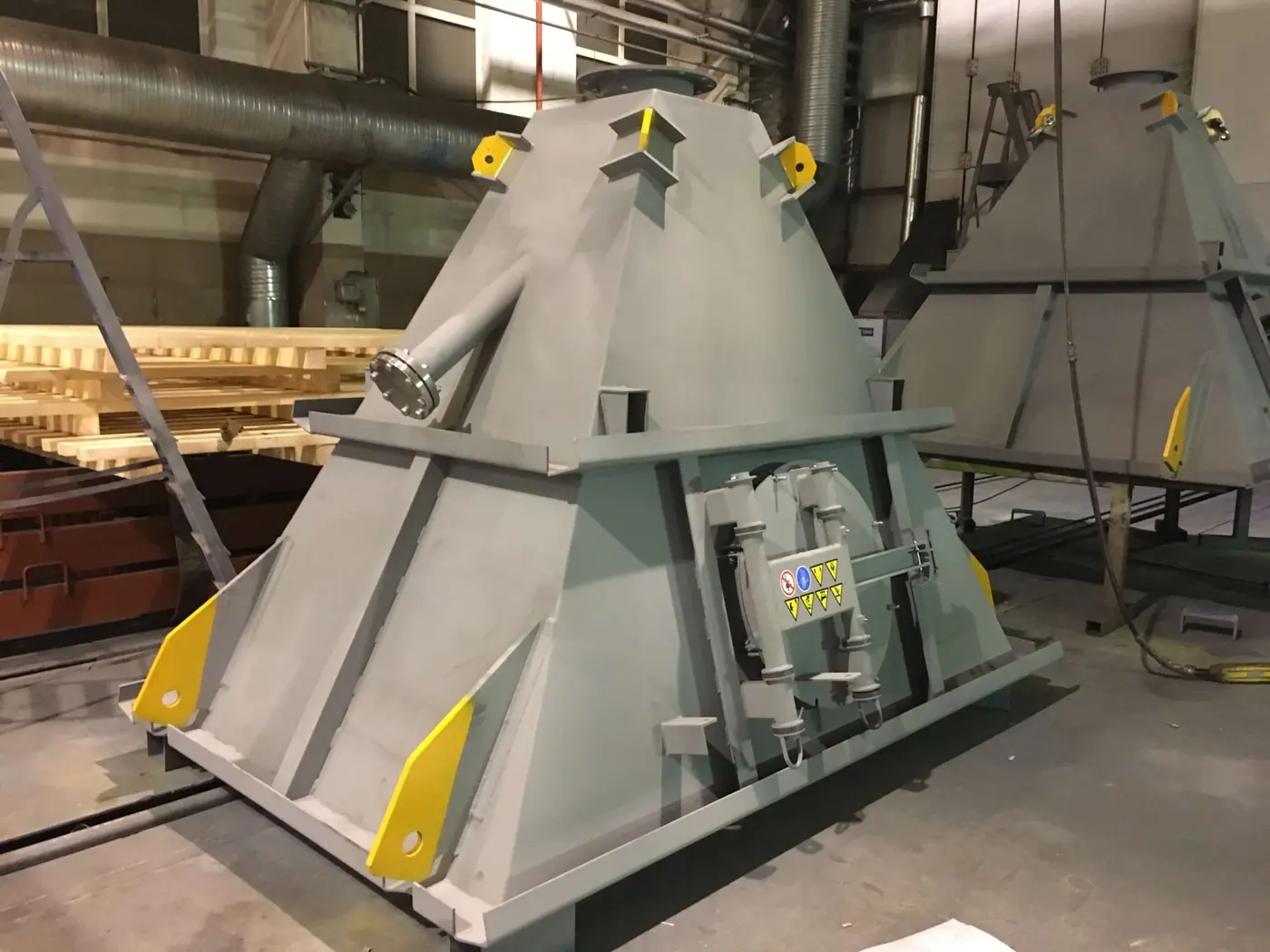 Bunkers, hoppers and ducts produced by PnP Grupp