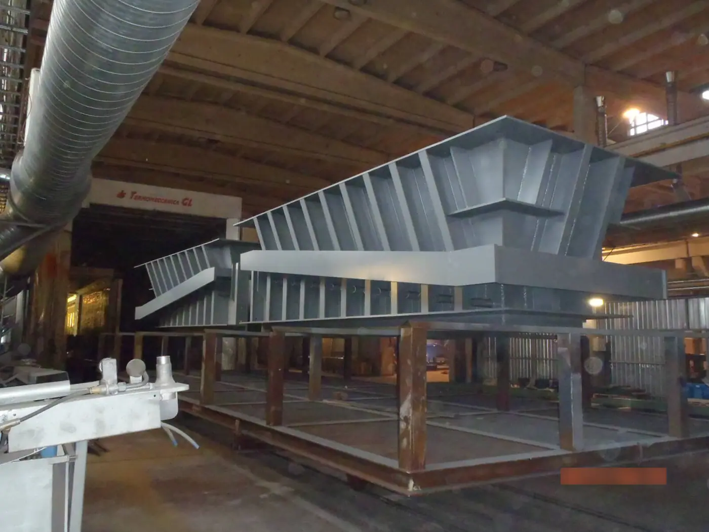 Bunkers, hoppers and ducts produced by PnP Grupp